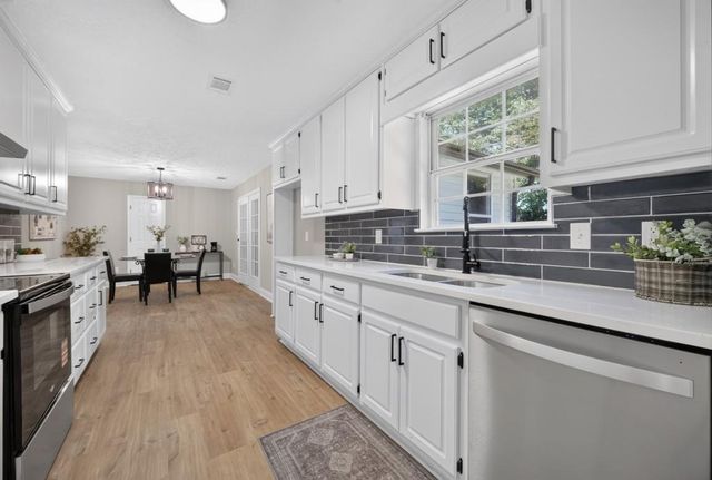 11 Willow Ridge Drive, Hampton, GA 30228