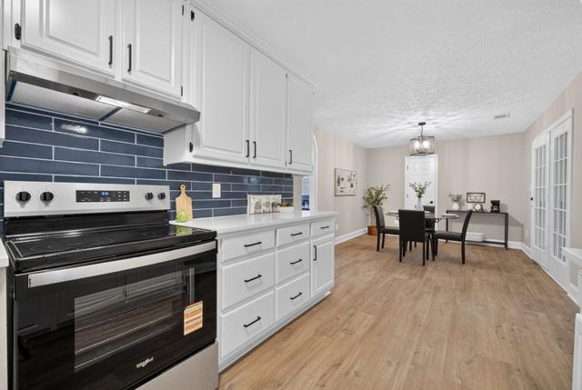 11 Willow Ridge Drive, Hampton, GA 30228