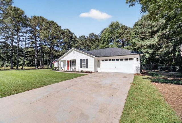 11 Willow Ridge Drive, Hampton, GA 30228