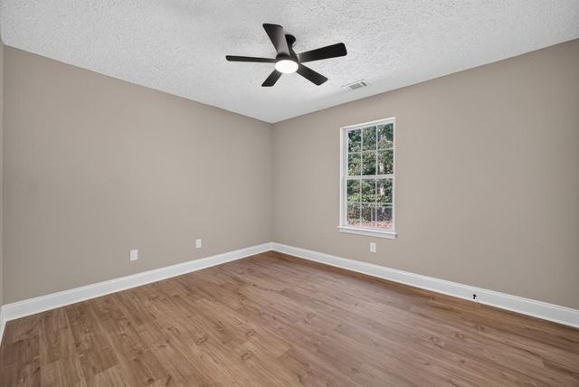 11 Willow Ridge Drive, Hampton, GA 30228