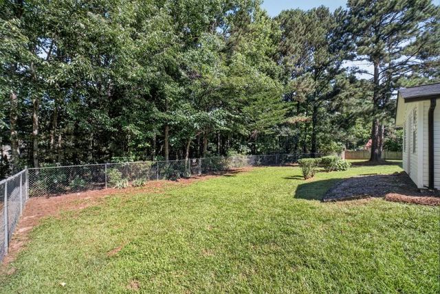 11 Willow Ridge Drive, Hampton, GA 30228