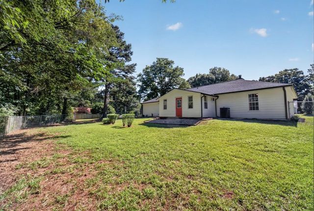 11 Willow Ridge Drive, Hampton, GA 30228