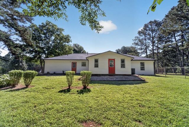 11 Willow Ridge Drive, Hampton, GA 30228