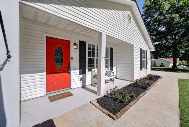 11 Willow Ridge Drive, Hampton, GA 30228