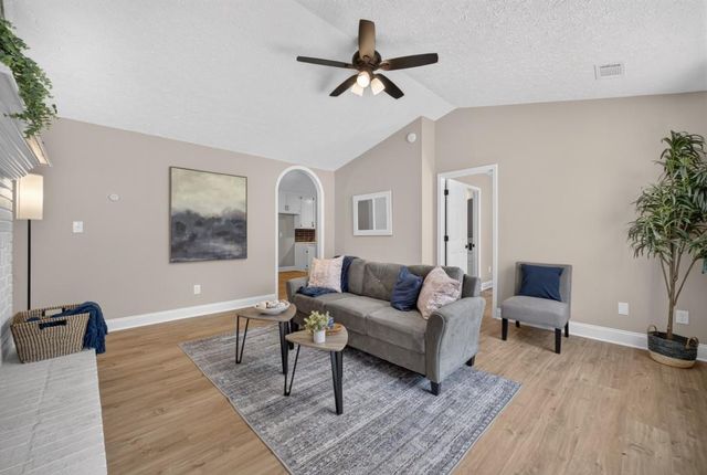 11 Willow Ridge Drive, Hampton, GA 30228