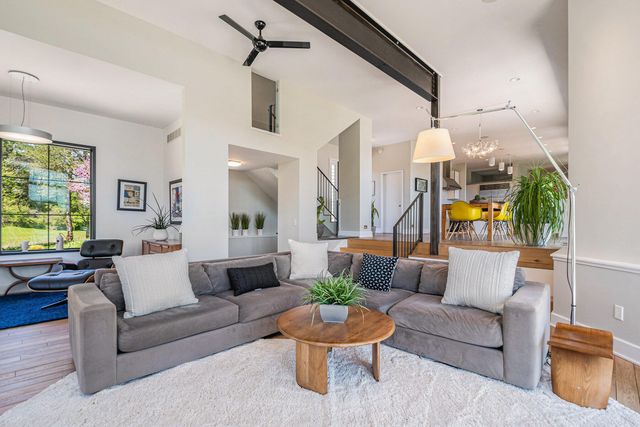 1950 Robinson Road SE, East Grand Rapids, MI 49506