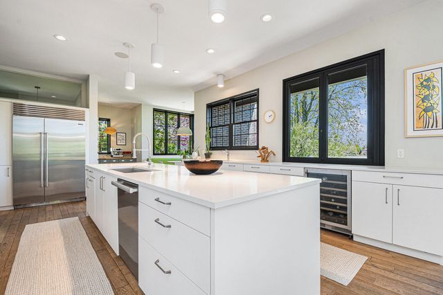 1950 Robinson Road SE, East Grand Rapids, MI 49506