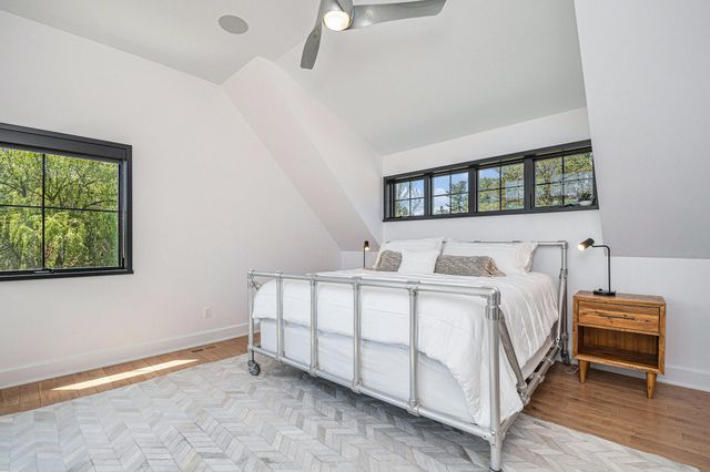 1950 Robinson Road SE, East Grand Rapids, MI 49506