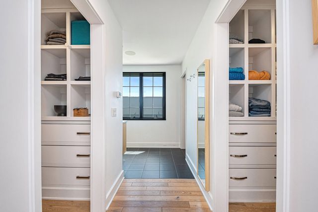 1950 Robinson Road SE, East Grand Rapids, MI 49506