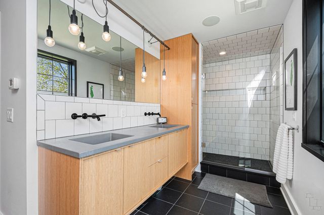 1950 Robinson Road SE, East Grand Rapids, MI 49506