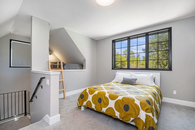 1950 Robinson Road SE, East Grand Rapids, MI 49506