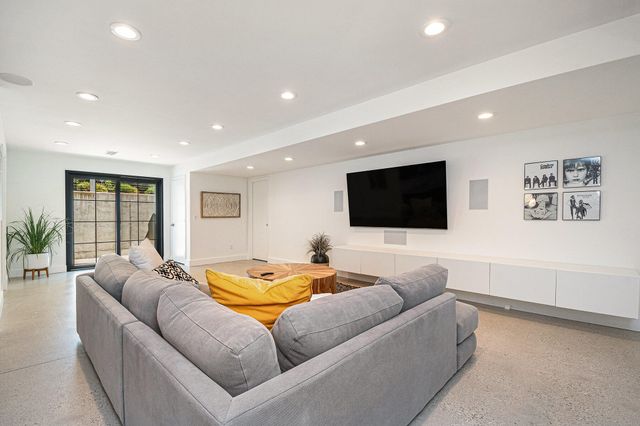 1950 Robinson Road SE, East Grand Rapids, MI 49506