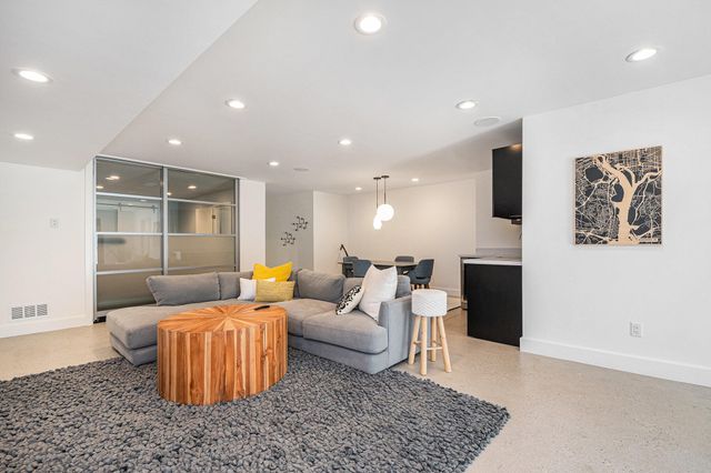 1950 Robinson Road SE, East Grand Rapids, MI 49506