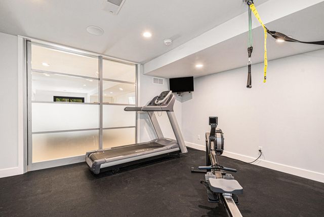 1950 Robinson Road SE, East Grand Rapids, MI 49506