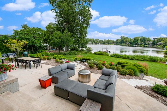 1950 Robinson Road SE, East Grand Rapids, MI 49506