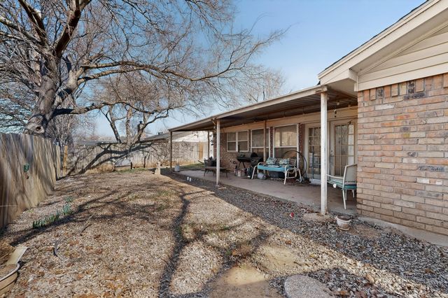 2205 Shady Brook Drive, Bedford, TX 76021