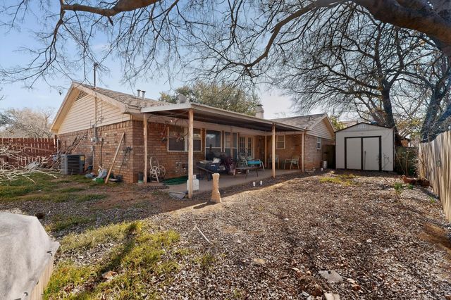 2205 Shady Brook Drive, Bedford, TX 76021