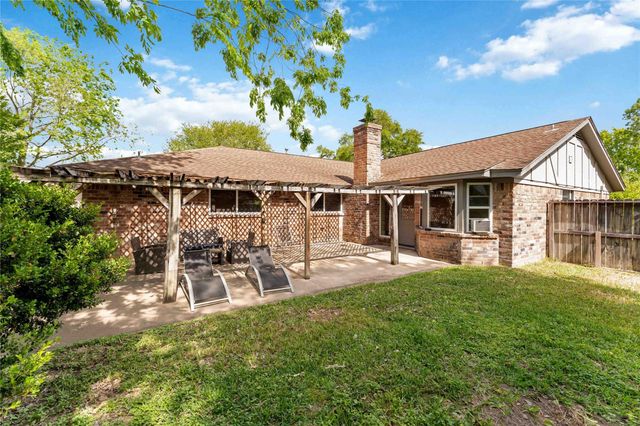 9739 Philmont Drive, Houston, TX 77080