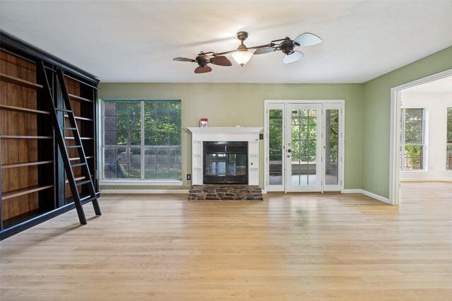 8420 Creekbluff Drive, Dallas, TX 75249