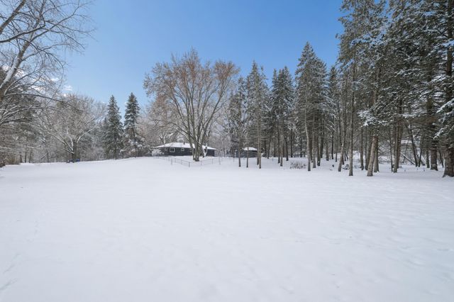 9700 68th Court N, Stillwater, MN 55082