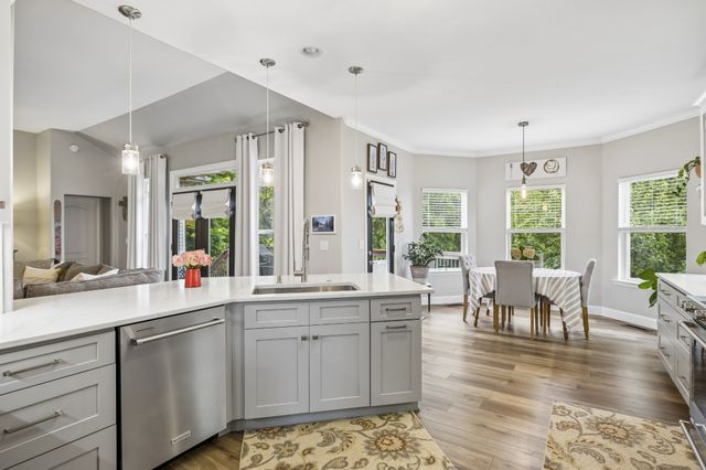 940 Century Oak Dr, Nashville, TN 37211
