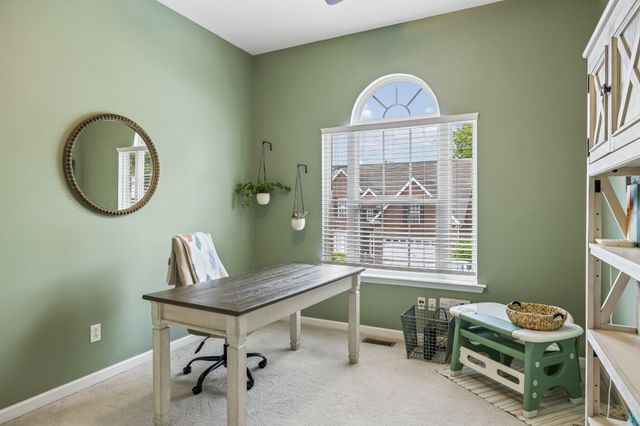 940 Century Oak Dr, Nashville, TN 37211
