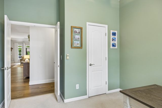940 Century Oak Dr, Nashville, TN 37211