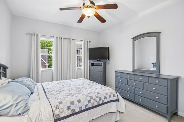 940 Century Oak Dr, Nashville, TN 37211