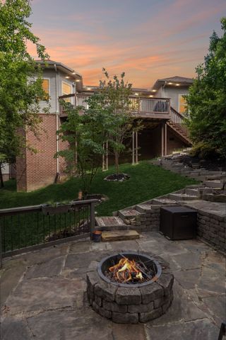 940 Century Oak Dr, Nashville, TN 37211