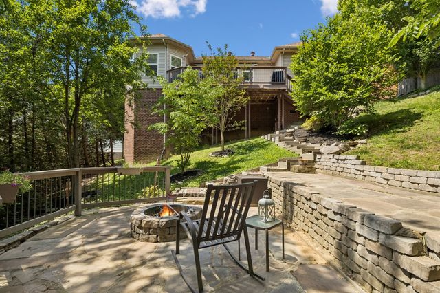 940 Century Oak Dr, Nashville, TN 37211