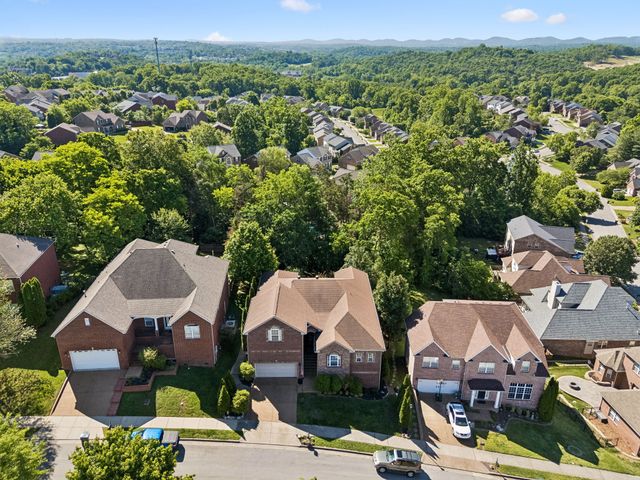 940 Century Oak Dr, Nashville, TN 37211