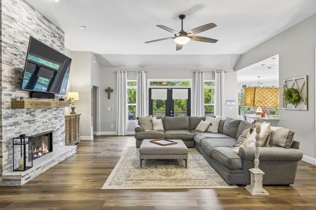 940 Century Oak Dr, Nashville, TN 37211