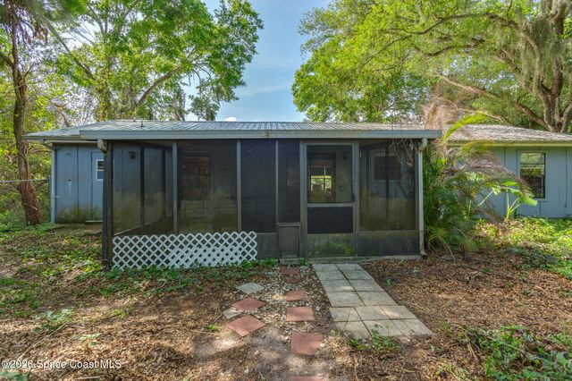 2255 Ladner Road NE, Palm Bay, FL 32907