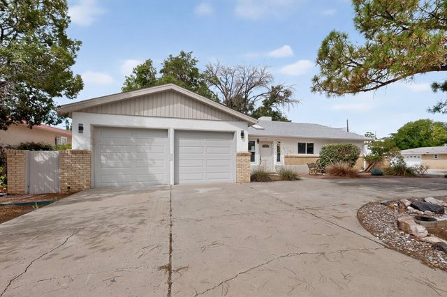 421 La Veta Drive NE, Albuquerque, NM 87108