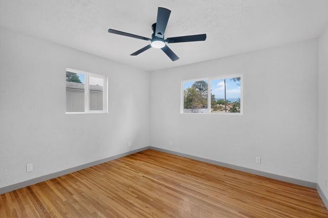 421 La Veta Drive NE, Albuquerque, NM 87108