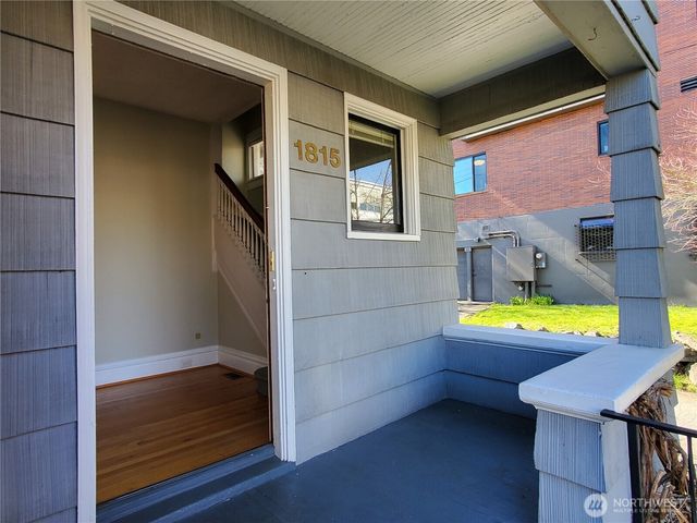 1815 E Roy Street, Seattle, WA 98112