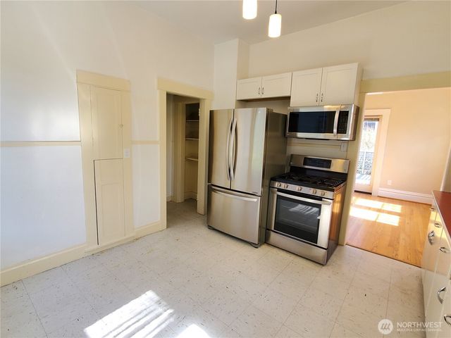 1815 E Roy Street, Seattle, WA 98112