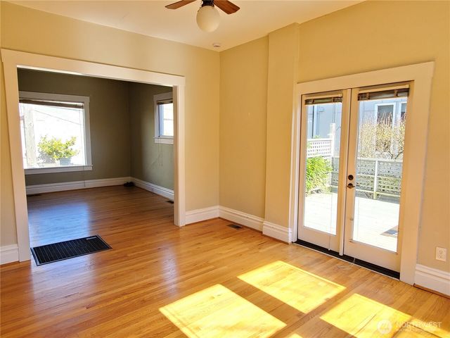 1815 E Roy Street, Seattle, WA 98112