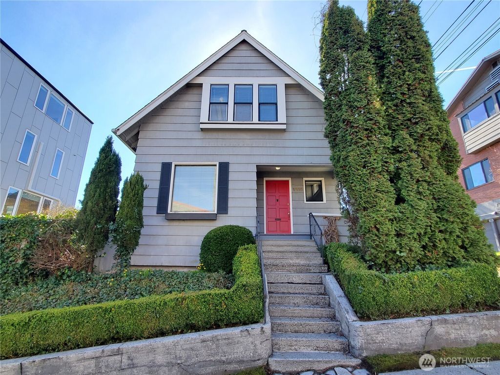 1815 E Roy Street, Seattle, WA 98112