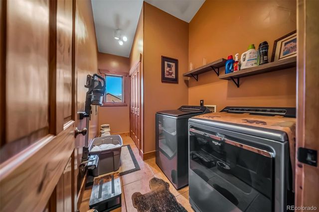 305 E Moffat Avenue, Hot Sulphur Springs, CO 80451