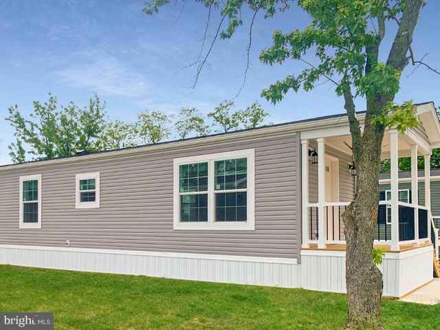 84 ERLE AVENUE, Elizabethtown, PA 17022