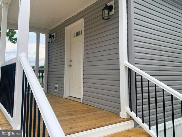 84 ERLE AVENUE, Elizabethtown, PA 17022