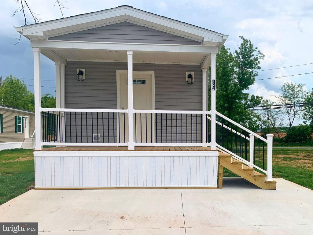 84 ERLE AVENUE, Elizabethtown, PA 17022