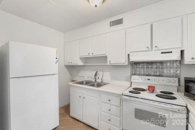 918 McAlway Road B, Charlotte, NC 28211