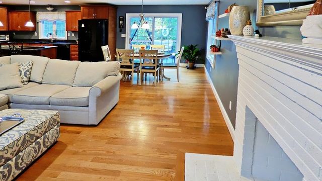 255 Holmes St, Hanson, MA 02341