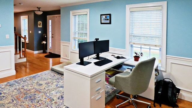 255 Holmes St, Hanson, MA 02341