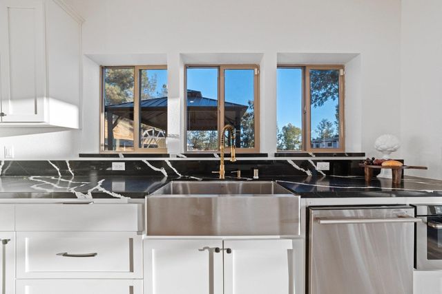 2352 Sanford Ct, Rescue, CA 95672