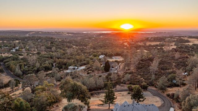 2352 Sanford Ct, Rescue, CA 95672