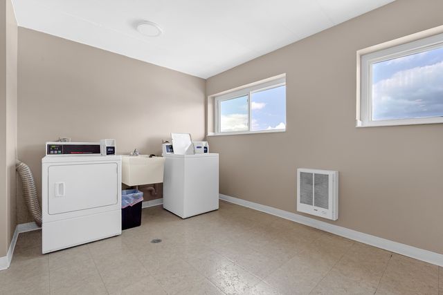 2900 Maple Avenue 19E, Downers Grove, IL 60515
