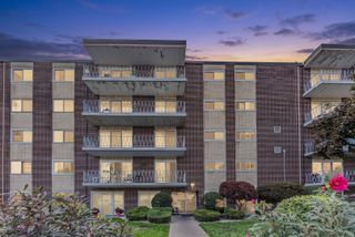 2900 Maple Avenue 19E, Downers Grove, IL 60515